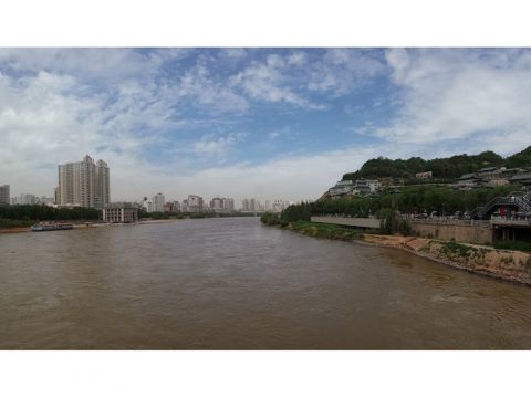 The Yellow River on a low air pollution day. The major road where I measured air pollution is on the right hand side of this river. Lanzhou is the only provincial capital city where The Yellow River flows through.