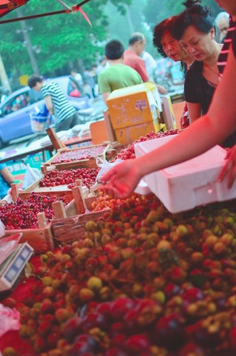 Street fruit vendor